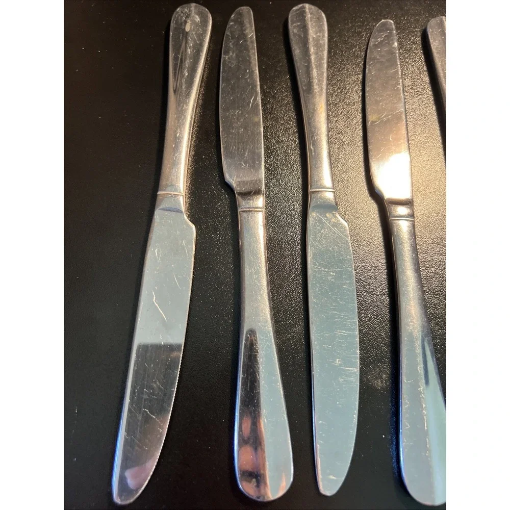 International Stainless Silverware - SIMPLICITY  8 Dinner Knives‎ 9